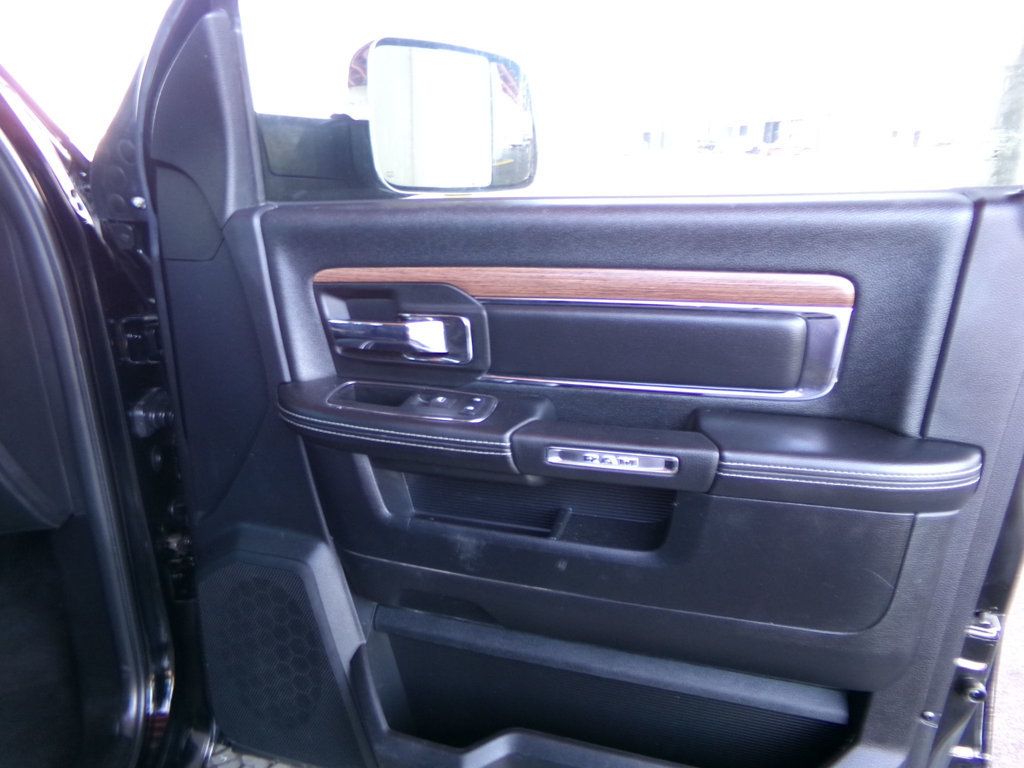 2014 Ram 3500 4WD Crew Cab 149" Laramie - 23031121 - 4