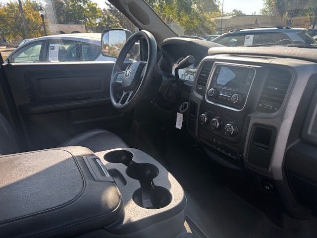 2014 Ram 3500 STAKE BED - 22997480 - 19