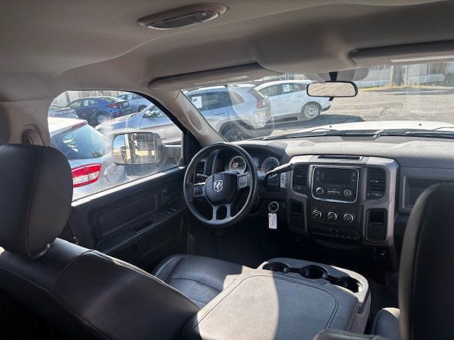 2014 Ram 3500 STAKE BED - 22997480 - 21