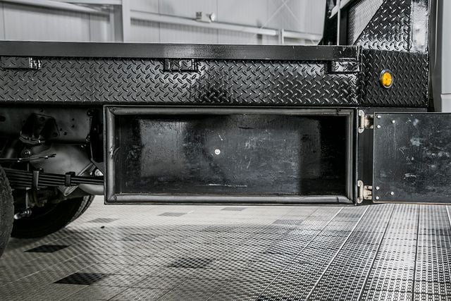 2014 Ram 4500 RAM 4500 4X4 * 6.4 HEMI * 11' BRADFORD HAULER * LOCAL TRADE - 15236882 - 11