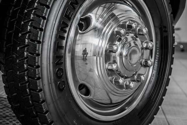 2014 Ram 4500 RAM 4500 4X4 * 6.4 HEMI * 11' BRADFORD HAULER * LOCAL TRADE - 15236882 - 12