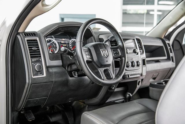 2014 Ram 4500 RAM 4500 4X4 * 6.4 HEMI * 11' BRADFORD HAULER * LOCAL TRADE - 15236882 - 17