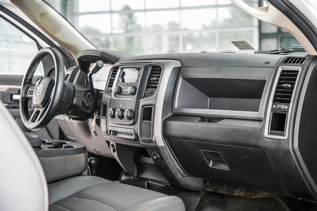 2014 Ram 4500 RAM 4500 4X4 * 6.4 HEMI * 11' BRADFORD HAULER * LOCAL TRADE - 15236882 - 18