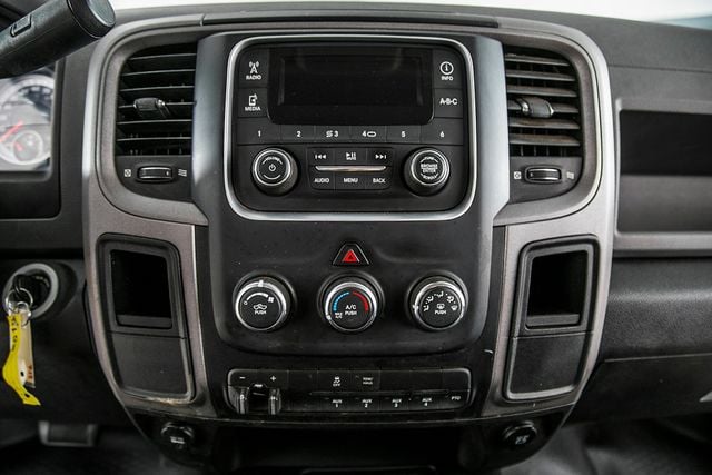 2014 Ram 4500 RAM 4500 4X4 * 6.4 HEMI * 11' BRADFORD HAULER * LOCAL TRADE - 15236882 - 19