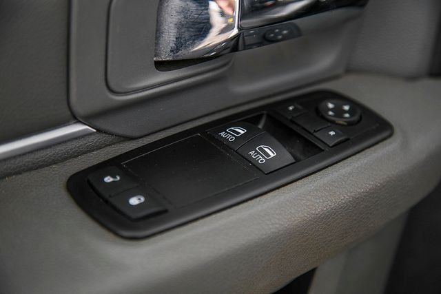 2014 Ram 4500 RAM 4500 4X4 * 6.4 HEMI * 11' BRADFORD HAULER * LOCAL TRADE - 15236882 - 26