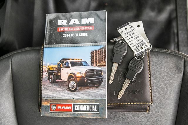 2014 Ram 4500 RAM 4500 4X4 * 6.4 HEMI * 11' BRADFORD HAULER * LOCAL TRADE - 15236882 - 29