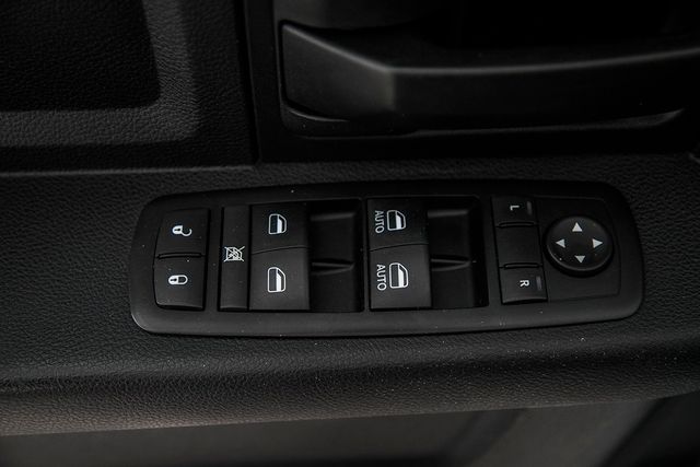 2014 Ram 5500 4WD Crew Cab 173" WB 60" CA Tradesman - 18134175 - 28