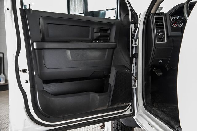2014 Ram 5500 4WD Crew Cab 173" WB 60" CA Tradesman - 18134175 - 29