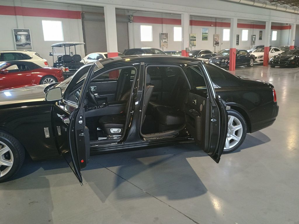 2014 Rolls-Royce Ghost 4dr Sedan Clean Carfax - 23020119 - 12