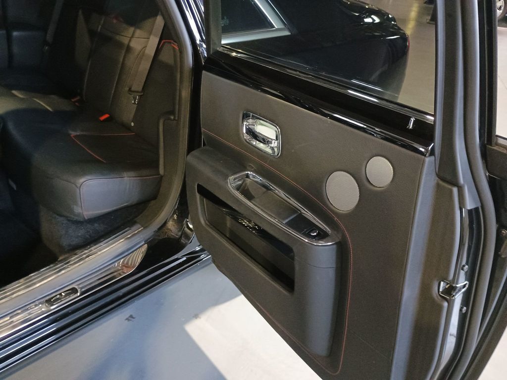 2014 Rolls-Royce Ghost 4dr Sedan Clean Carfax - 23020119 - 31