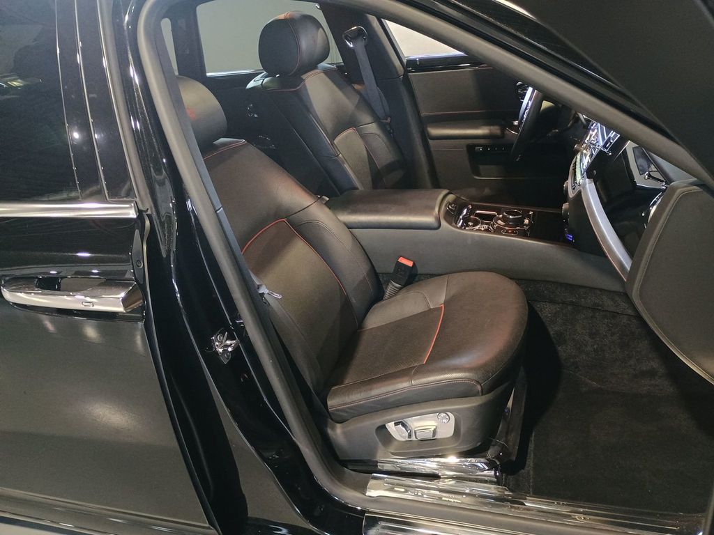 2014 Rolls-Royce Ghost 4dr Sedan Clean Carfax - 23020119 - 40