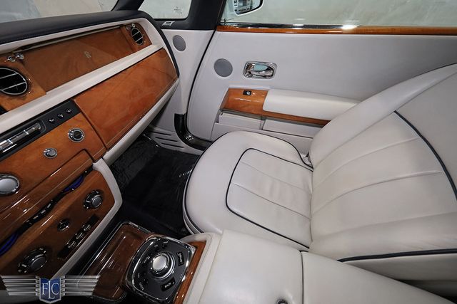 2014 Rolls-Royce Phantom Drophead Coupe  - 22941725 - 25