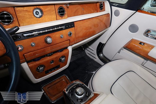 2014 Rolls-Royce Phantom Drophead Coupe  - 22941725 - 26