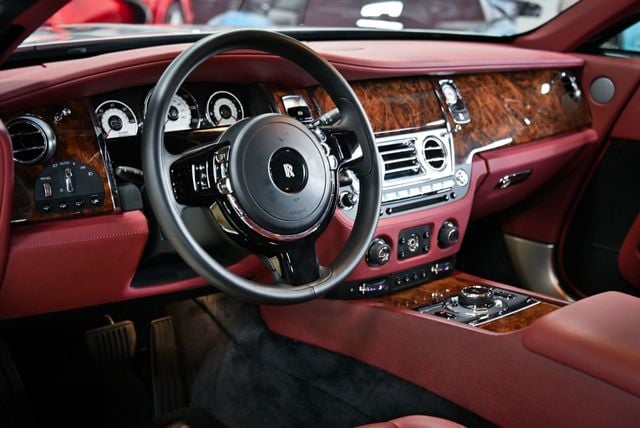 2014 Rolls-Royce Wraith 2dr Coupe - 22957560 - 31