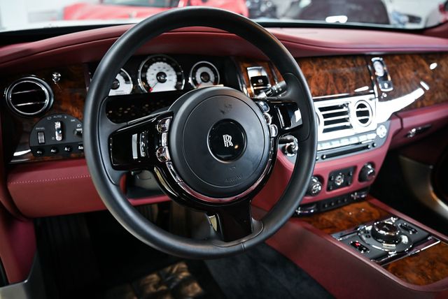 2014 Rolls-Royce Wraith 2dr Coupe - 22957560 - 39