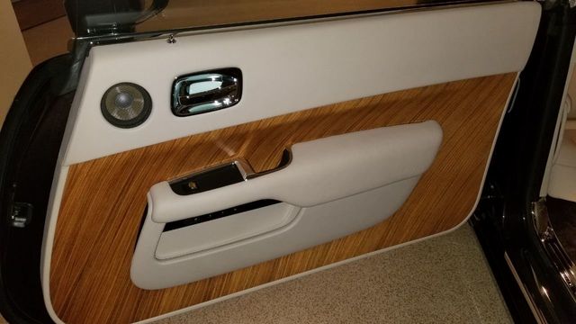 2014 Rolls-Royce Wraith 2dr Coupe - 20997011 - 24