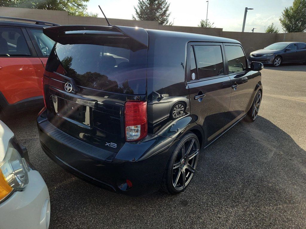 2014 Scion xB photo 3