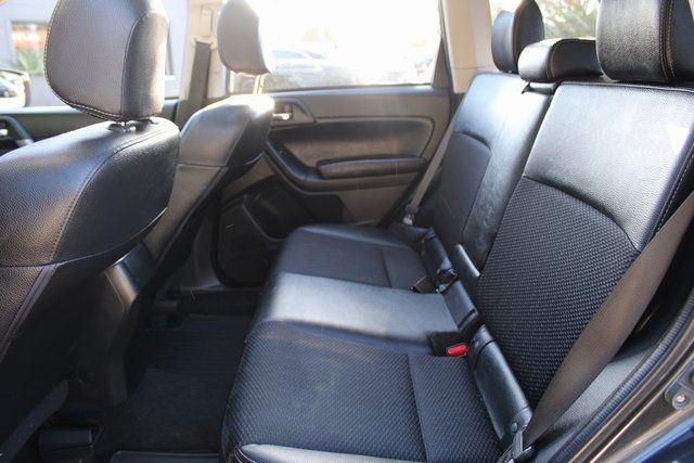 2014 Subaru Forester 2.0XT Premium photo 16