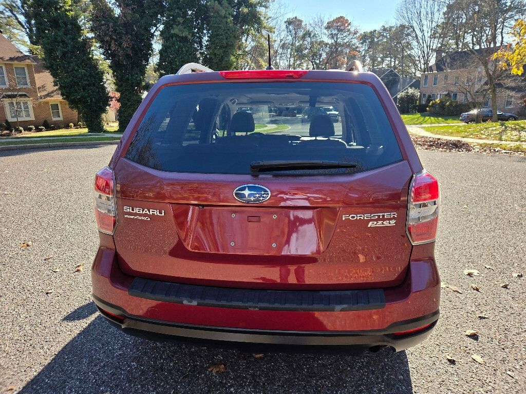 2014 Subaru Forester 2.5i Premium photo 4