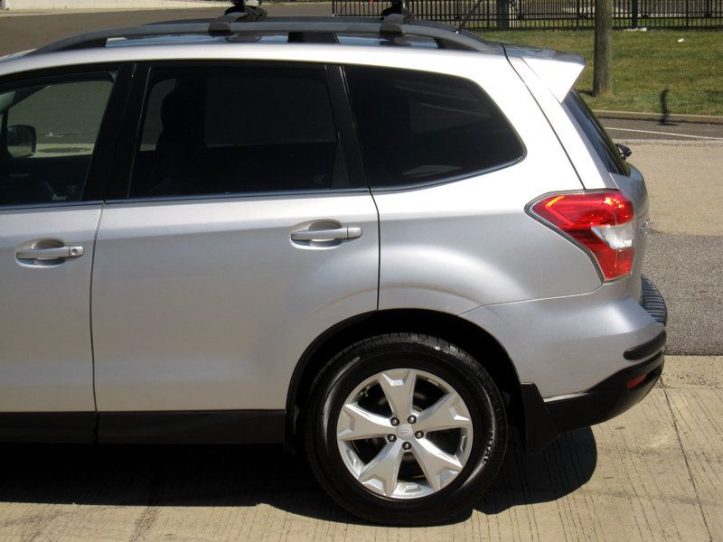 2014 Subaru Forester 2.5i Touring photo 11