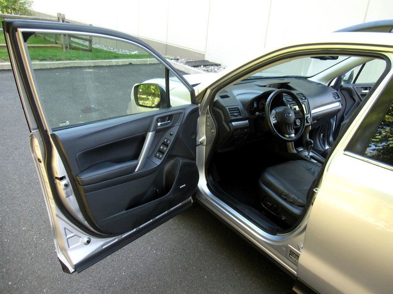 2014 Subaru Forester 2.5i Touring photo 16