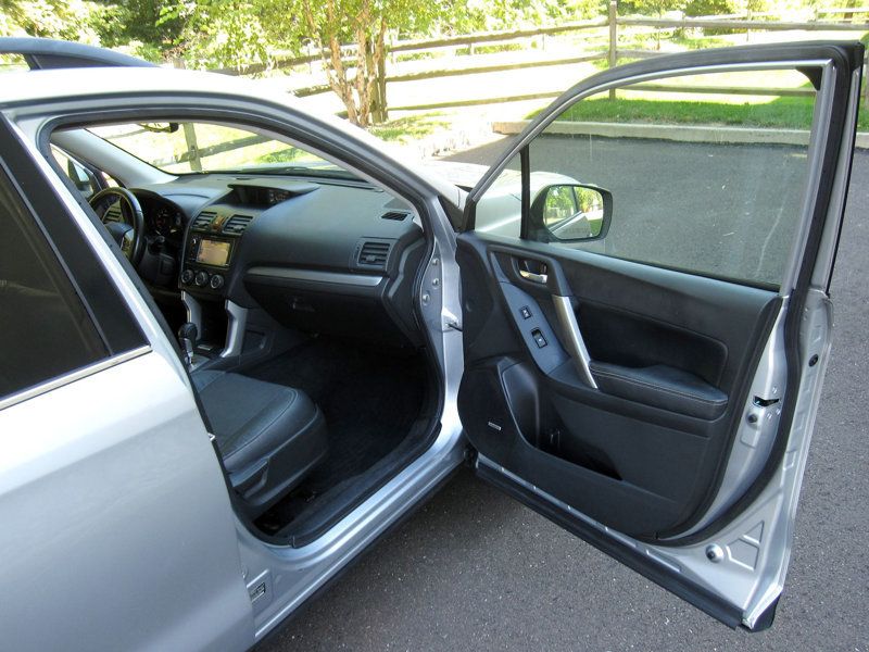2014 Subaru Forester 2.5i Touring photo 22