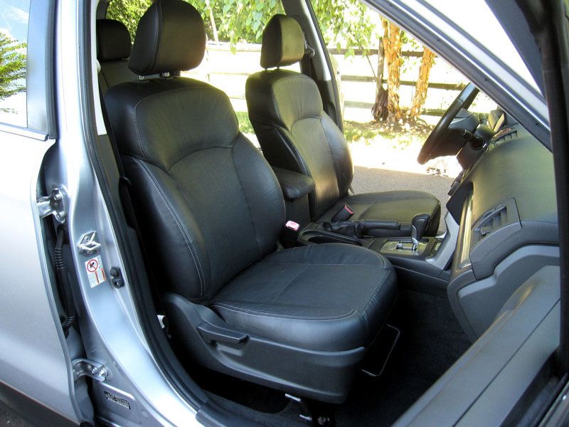 2014 Subaru Forester 2.5i Touring photo 23