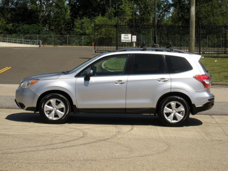 2014 Subaru Forester 2.5i Touring photo 9