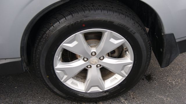 2014 Subaru Forester JUST SERVICED , VERY CLEAN INSIDE AND OUT  - 22801706 - 28