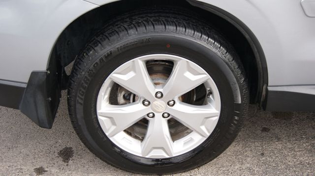 2014 Subaru Forester JUST SERVICED , VERY CLEAN INSIDE AND OUT  - 22801706 - 30