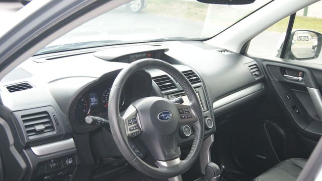 2014 Subaru Forester JUST SERVICED , VERY CLEAN INSIDE AND OUT  - 22801706 - 34