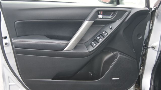 2014 Subaru Forester JUST SERVICED , VERY CLEAN INSIDE AND OUT  - 22801706 - 35