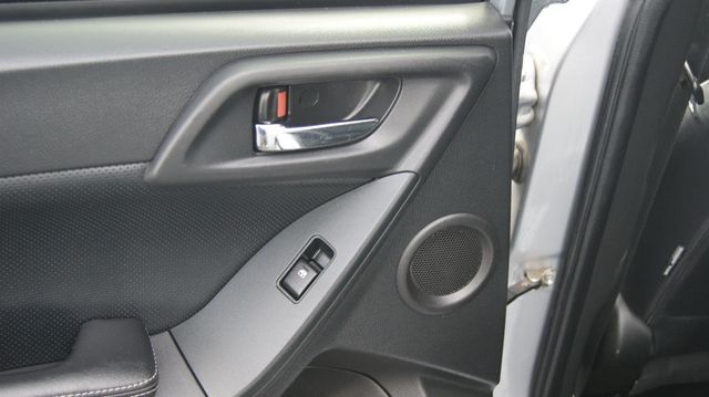 2014 Subaru Forester JUST SERVICED , VERY CLEAN INSIDE AND OUT  - 22801706 - 44