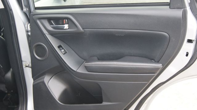 2014 Subaru Forester JUST SERVICED , VERY CLEAN INSIDE AND OUT  - 22801706 - 51