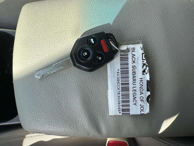 2014 Subaru Legacy 4dr Sedan H4 Automatic 2.5i Premium - 23040549 - 33