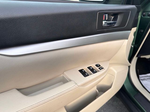 2014 Subaru Outback 2.5i Premium AWD 4dr Wagon CVT - 22979248 - 12