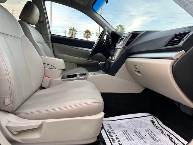 2014 Subaru Outback 2.5i Premium AWD 4dr Wagon CVT - 22979248 - 17