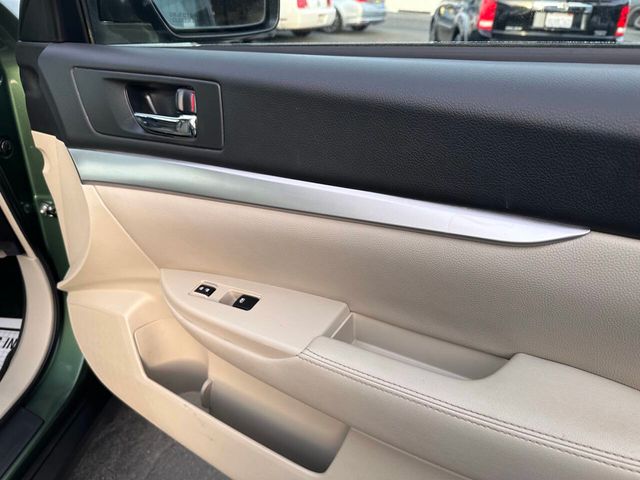 2014 Subaru Outback 2.5i Premium AWD 4dr Wagon CVT - 22979248 - 18