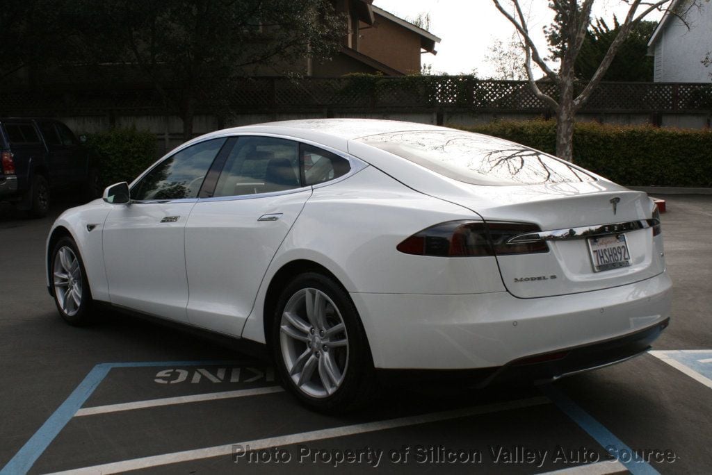 2014 Tesla Model S  - 22399800 - 2
