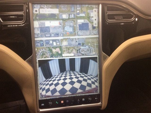 2014 Tesla Model S  - 22660805 - 13