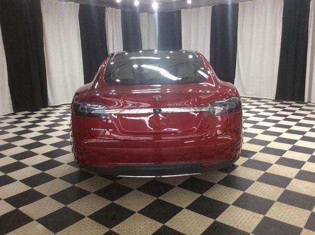 2014 Tesla Model S  - 22660805 - 4