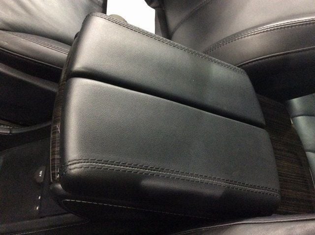 2014 Tesla Model S photo 16