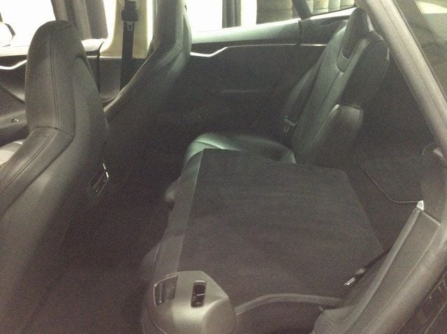 2014 Tesla Model S photo 19