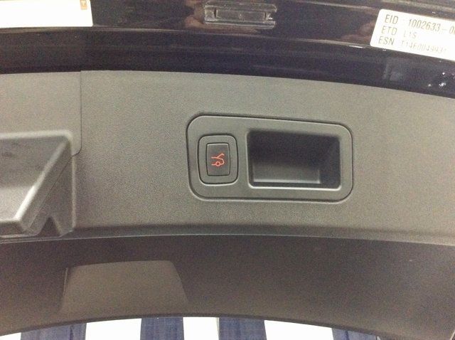 2014 Tesla Model S  - 22851826 - 25