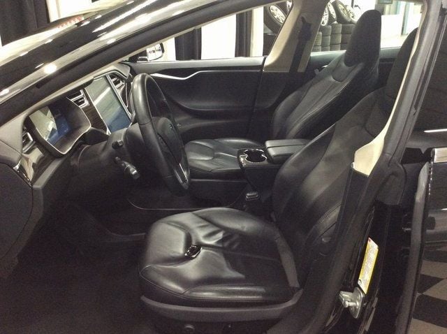 2014 Tesla Model S photo 7