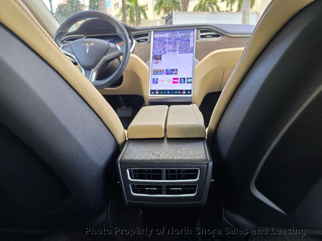 2014 Tesla Model S 85 photo 10