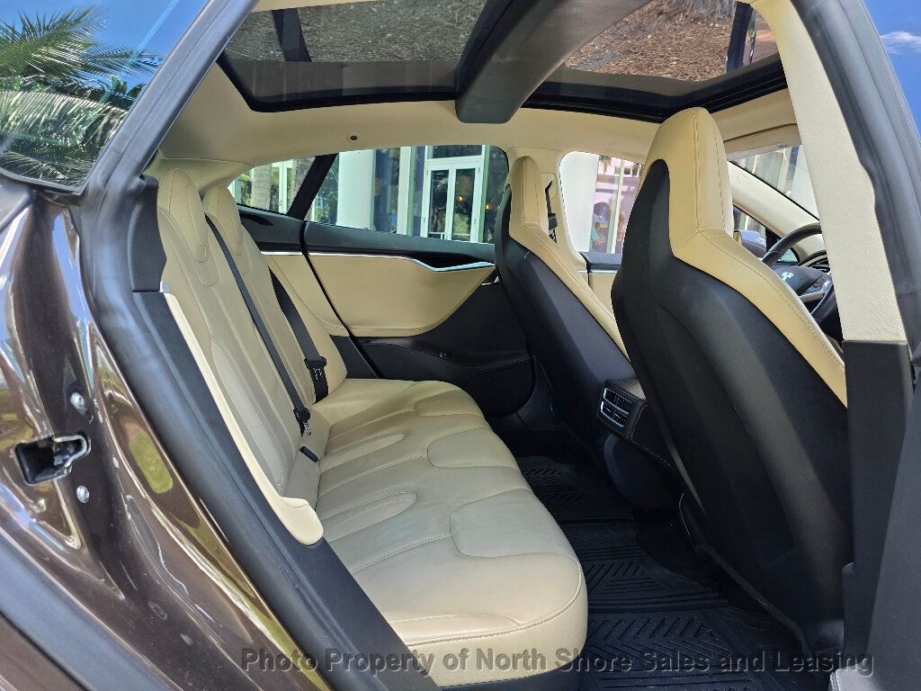 2014 Tesla Model S 85 photo 11