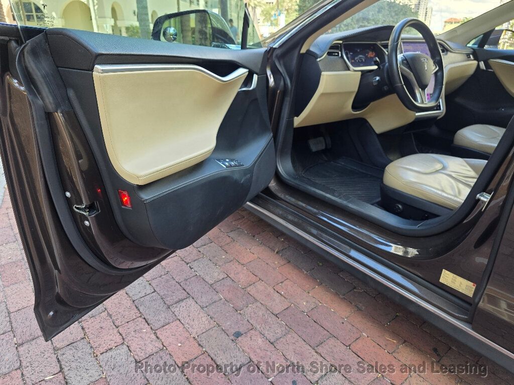 2014 Tesla Model S 85 photo 15