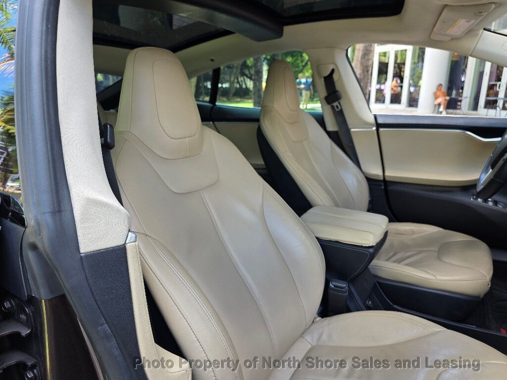 2014 Tesla Model S 85 photo 19