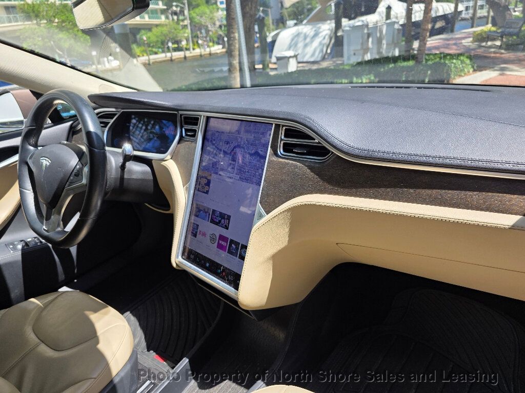 2014 Tesla Model S 85 photo 20